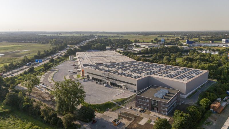 CTP Germany, CTPark Bremen , production area, warehouse, hall, high-bay warehouse, mechanical engineering company Dynapac 